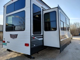 Каравана Forest River Riverstone 39 wildwood, снимка 4