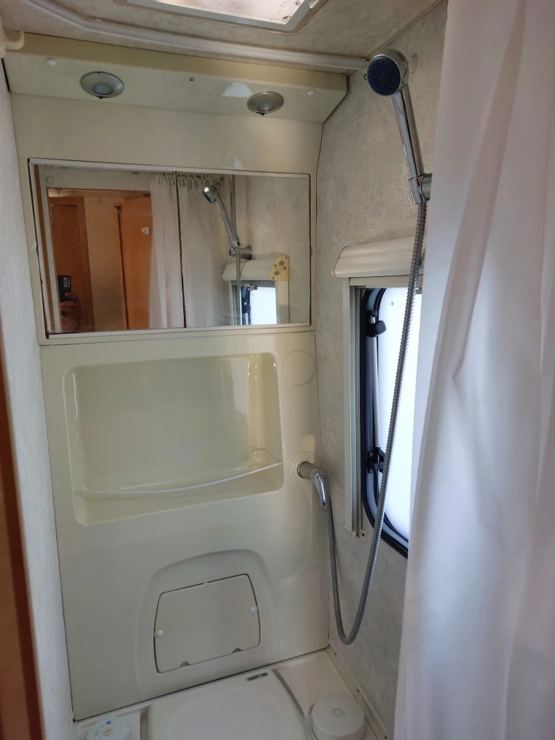 Каравана Други Lexon, снимка 14 - Каравани и кемпери - 52126531