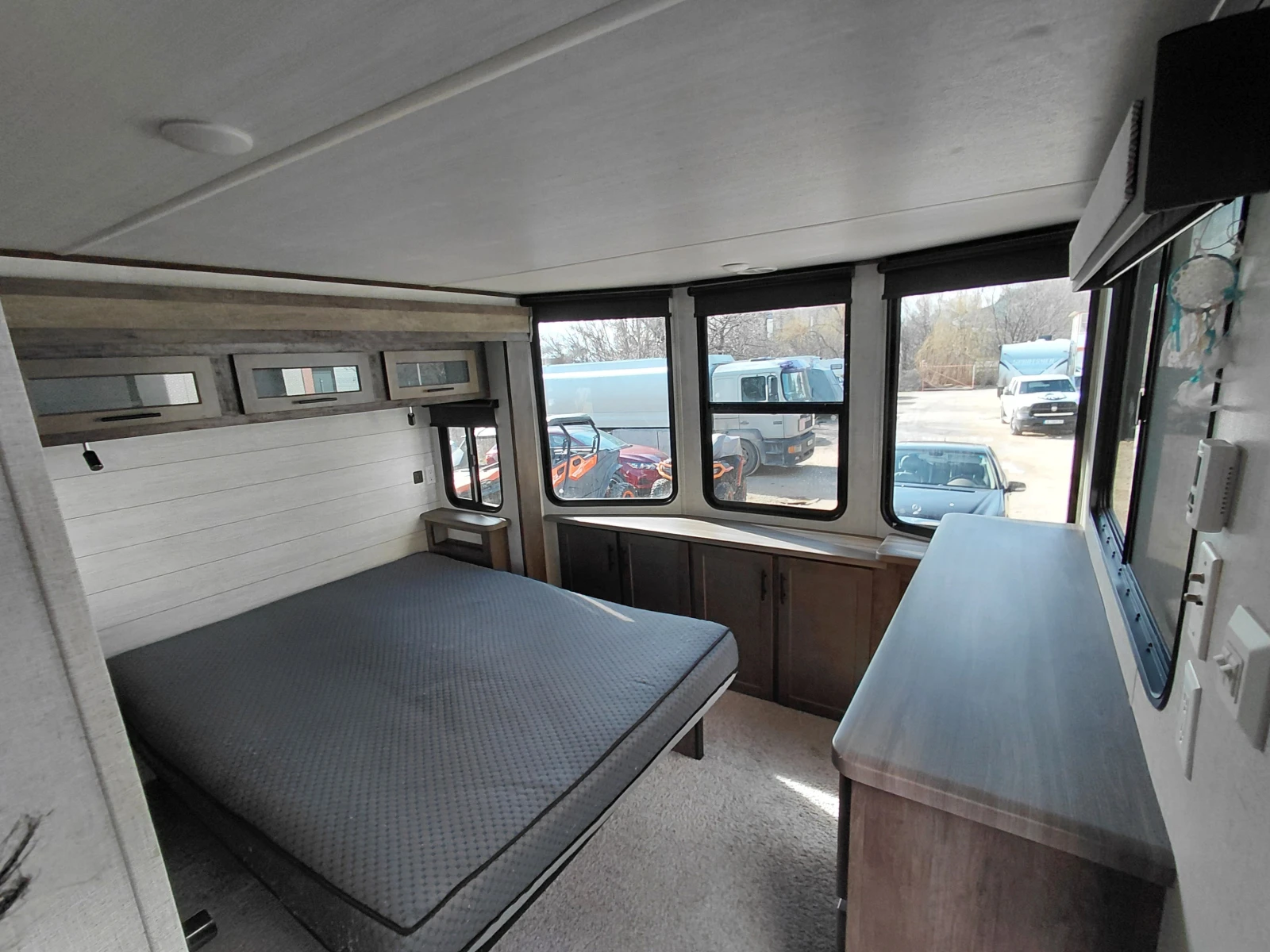 Каравана Forest River Riverstone 39 wildwood, снимка 10 - Каравани и кемпери - 53738943