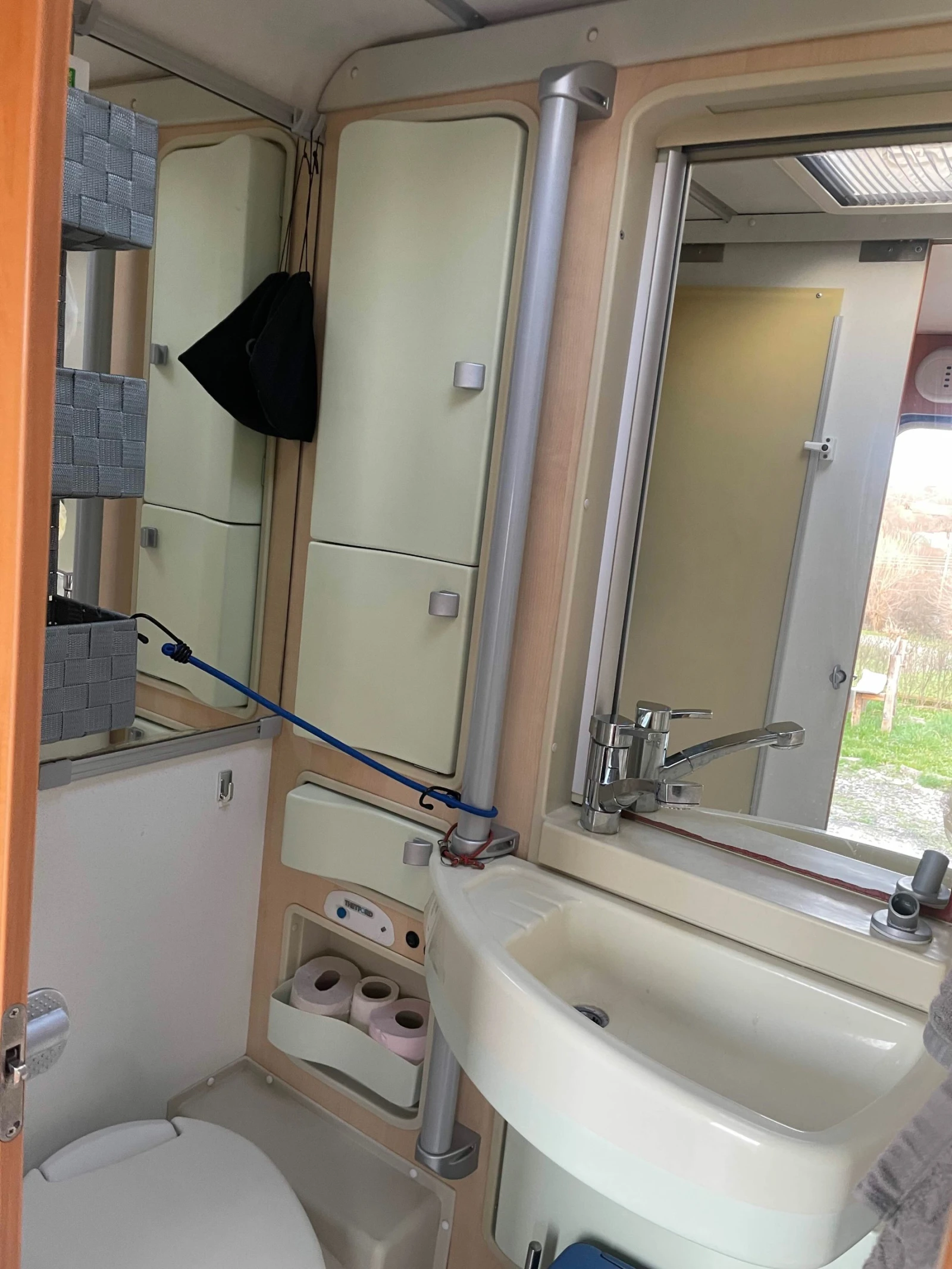 Кемпер HYMER / ERIBA c494, снимка 11 - Каравани и кемпери - 53977493