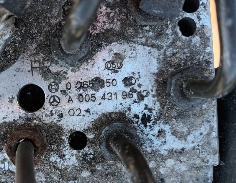 Mercedes-Benz E 220 2.2.2.7.3.2ЧАСТИ, снимка 17 - Автомобили и джипове - 10620727