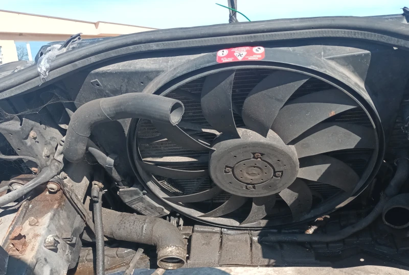 Mercedes-Benz E 220 2.2.2.7.3.2ЧАСТИ, снимка 6 - Автомобили и джипове - 10620727