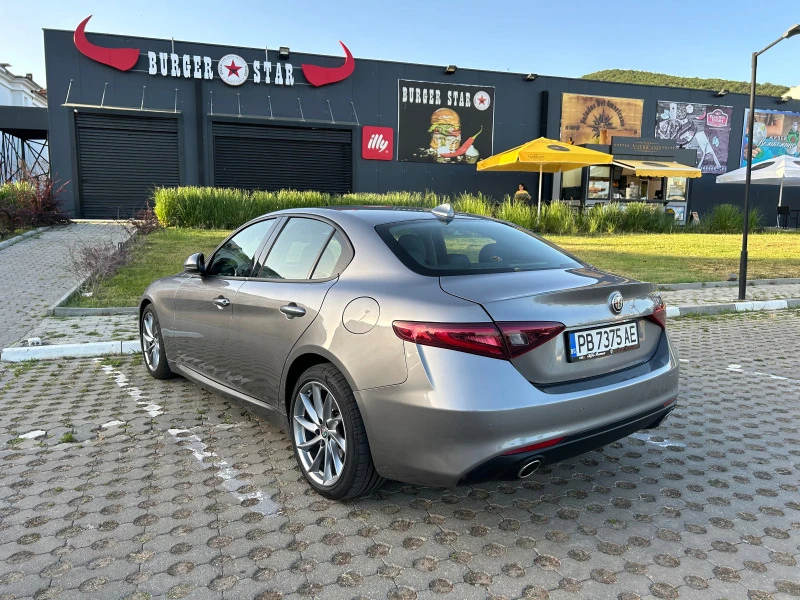 Alfa Romeo Giulia, снимка 6 - Автомобили и джипове - 46390023