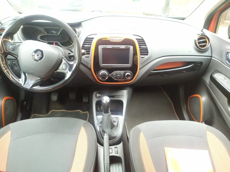 Renault Captur, снимка 8 - Автомобили и джипове - 47869562