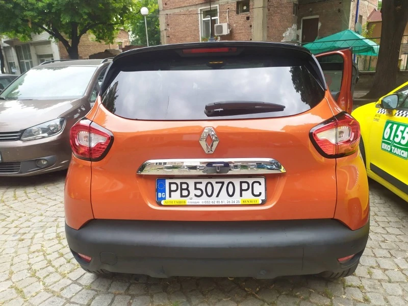 Renault Captur, снимка 2 - Автомобили и джипове - 47869562