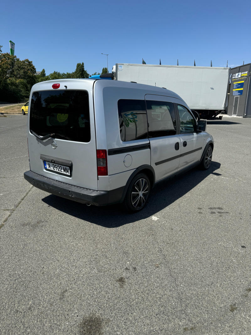 Opel Combo Фабричен метан и бензин, снимка 2 - Автомобили и джипове - 47202441