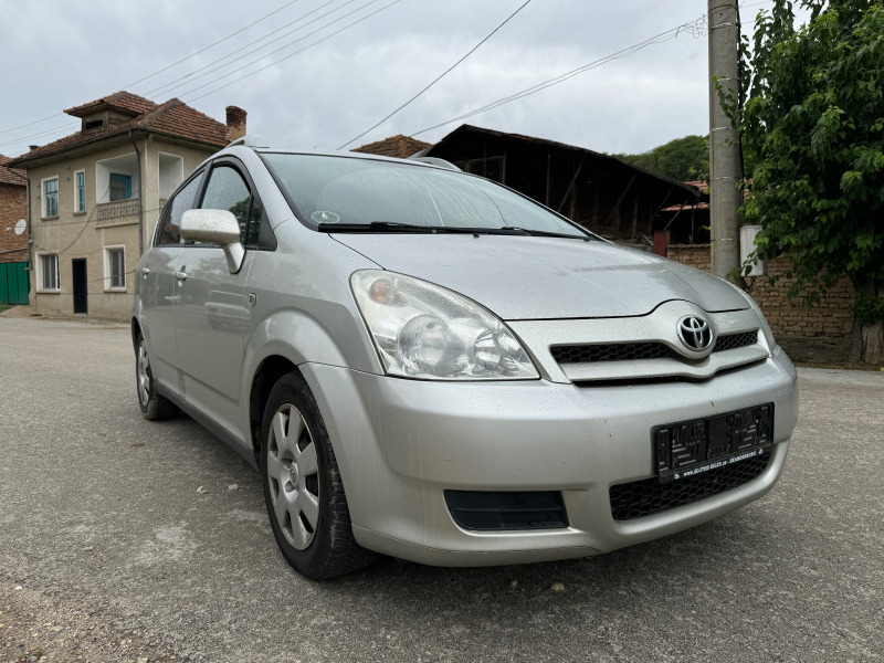 Toyota Corolla verso 2.2 136, снимка 5 - Автомобили и джипове - 46782626