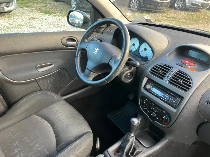 Peugeot 206 SW 1.4i KLIMA, снимка 8 - Автомобили и джипове - 47240659