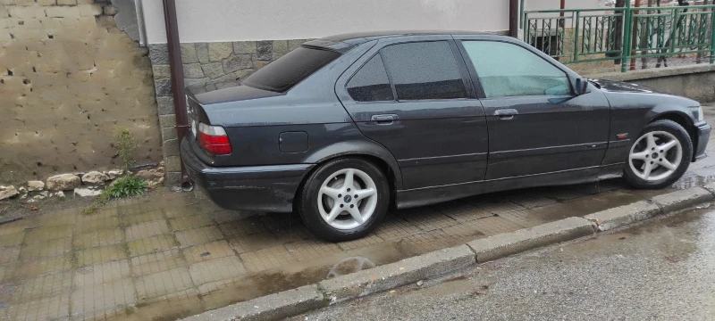 BMW 318, снимка 2 - Автомобили и джипове - 48919446