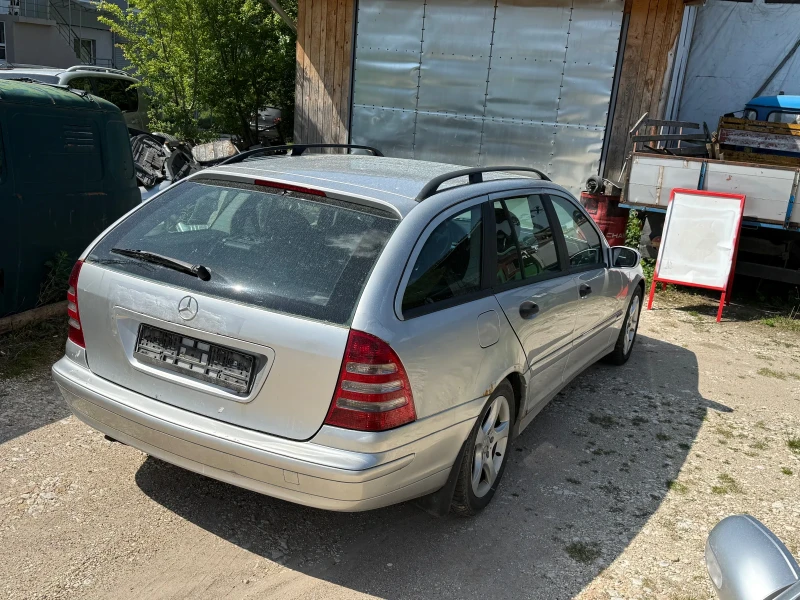 Mercedes-Benz C 220 150к.с, снимка 5 - Автомобили и джипове - 50647453