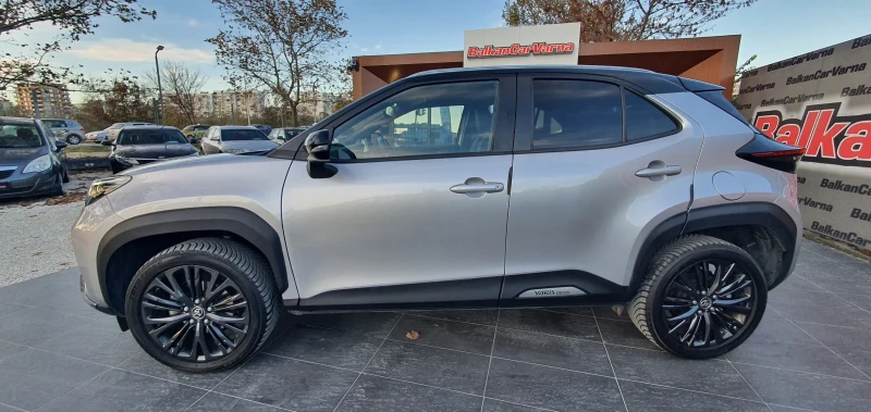 Toyota Yaris Cross 1.5 HYBRID 4WD BI-COLOR Гаранция , снимка 3 - Автомобили и джипове - 52246050