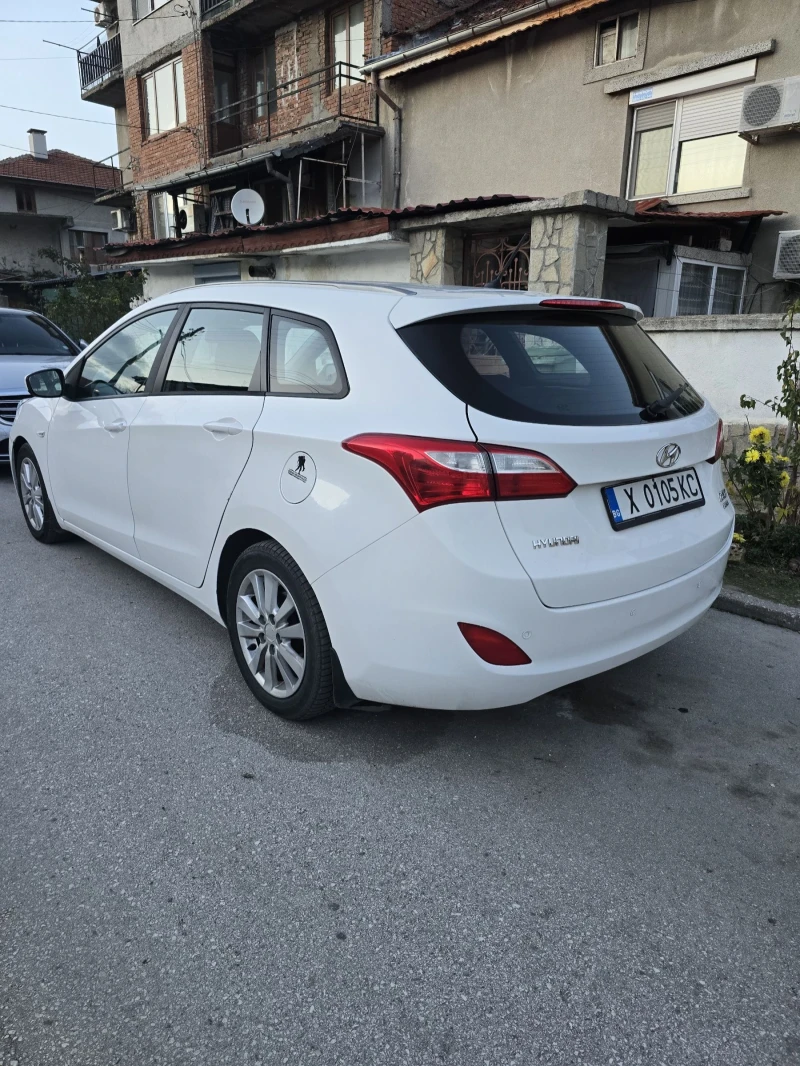 Hyundai I30 1.6 Crdi 110, снимка 3 - Автомобили и джипове - 52495402
