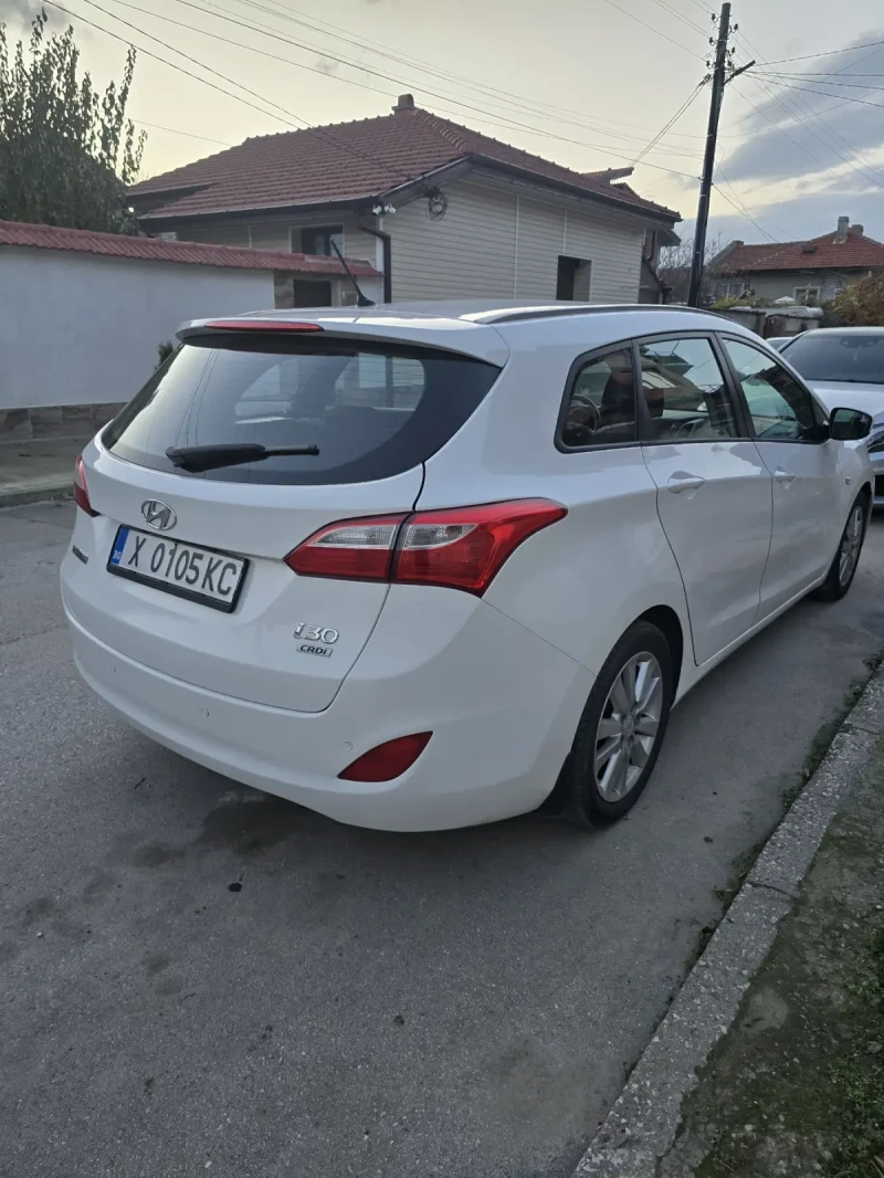 Hyundai I30 1.6 Crdi 110, снимка 4 - Автомобили и джипове - 52495402