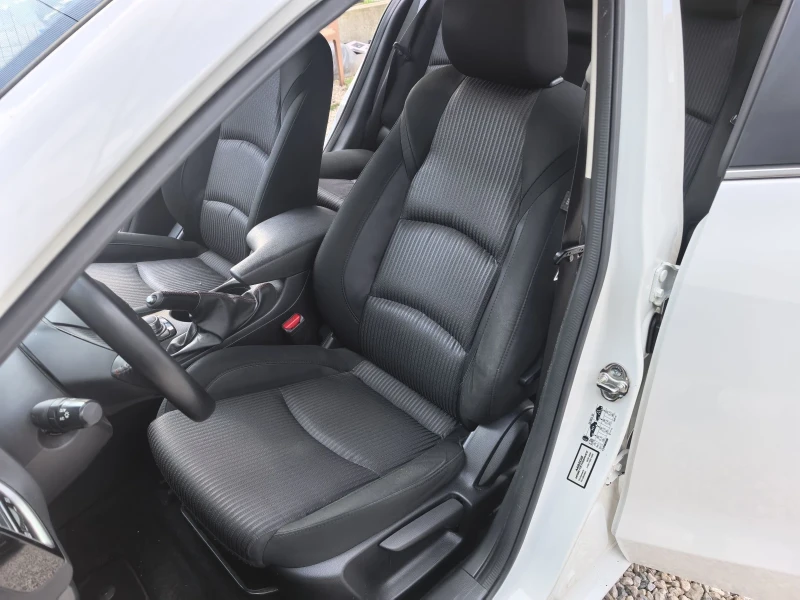 Mazda 3  SkyActiv Sport - Line Keyless Go Blind Spot , снимка 7 - Автомобили и джипове - 52515895