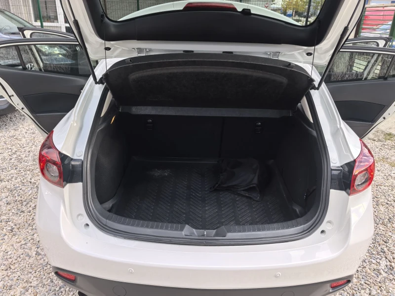 Mazda 3  SkyActiv Sport - Line Keyless Go Blind Spot , снимка 15 - Автомобили и джипове - 52515895