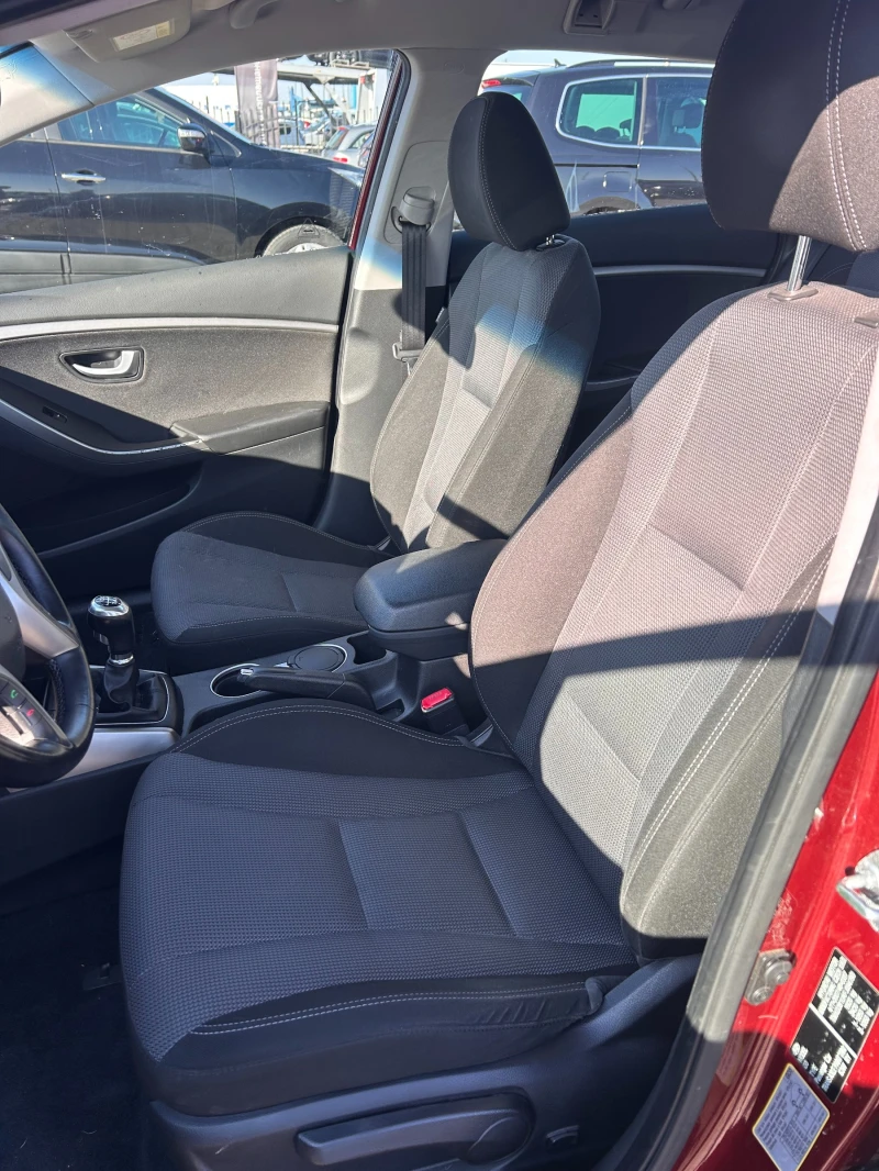 Hyundai I30 1.6CRDI EURO 6, снимка 12 - Автомобили и джипове - 53155177