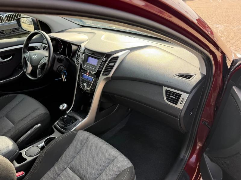 Hyundai I30 1.6CRDI EURO 6, снимка 11 - Автомобили и джипове - 53155177