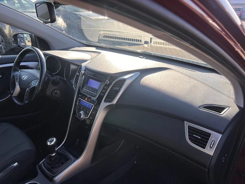 Hyundai I30 1.6CRDI EURO 6, снимка 10 - Автомобили и джипове - 53155177