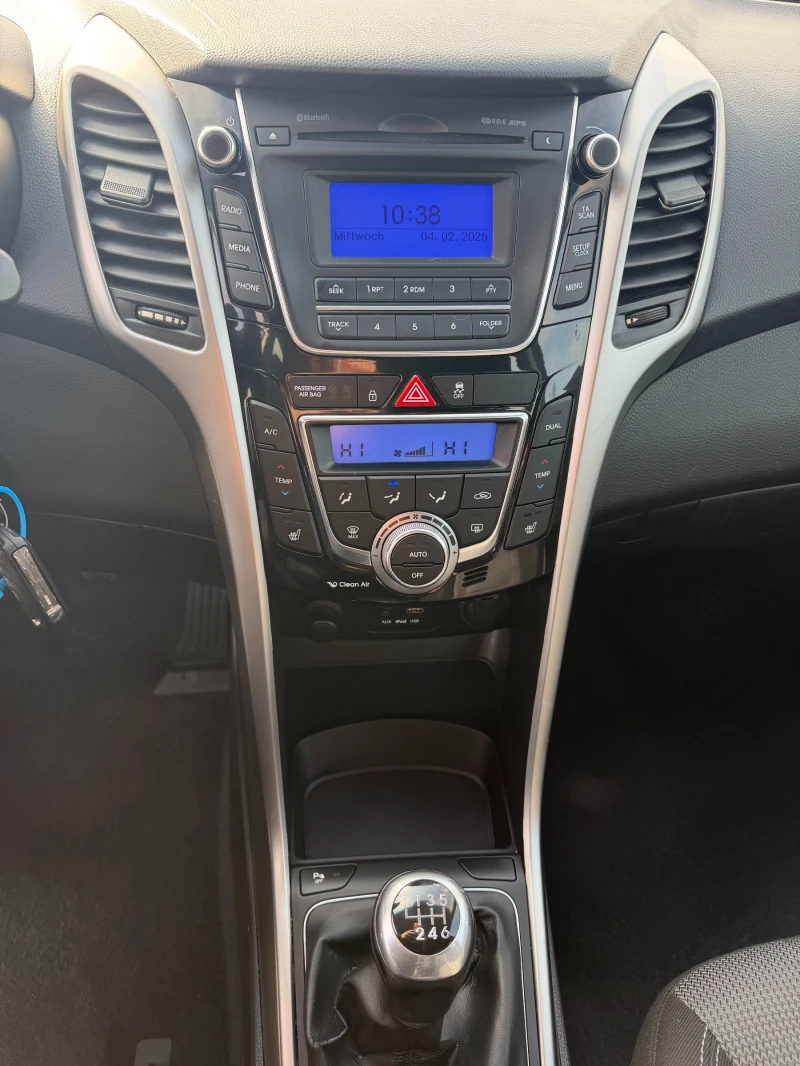 Hyundai I30 1.6CRDI EURO 6, снимка 14 - Автомобили и джипове - 53155177