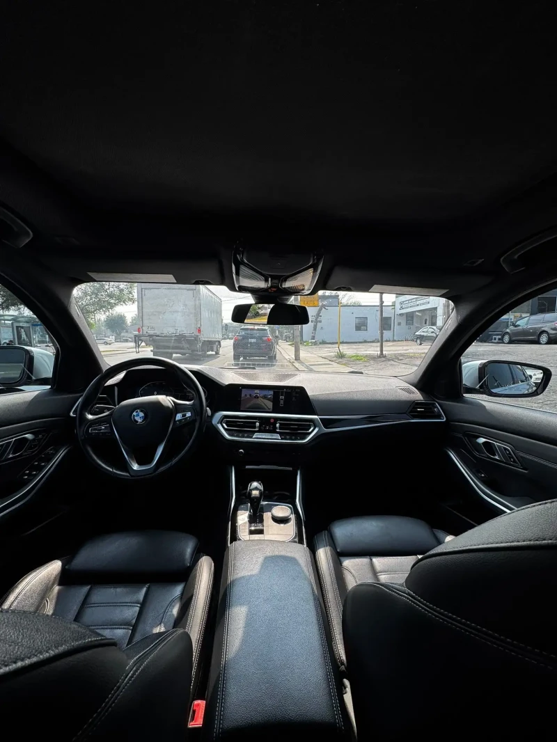 BMW 330 xDrive * CARFAX* ОПЦИЯ ЗА ФИНАНСИРАНЕ* , снимка 8 - Автомобили и джипове - 53210442