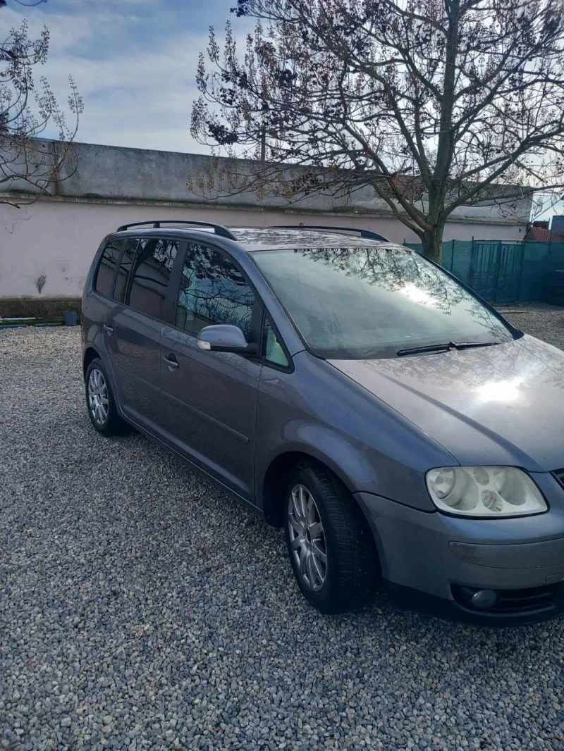 VW Touran, снимка 3 - Автомобили и джипове - 53541406