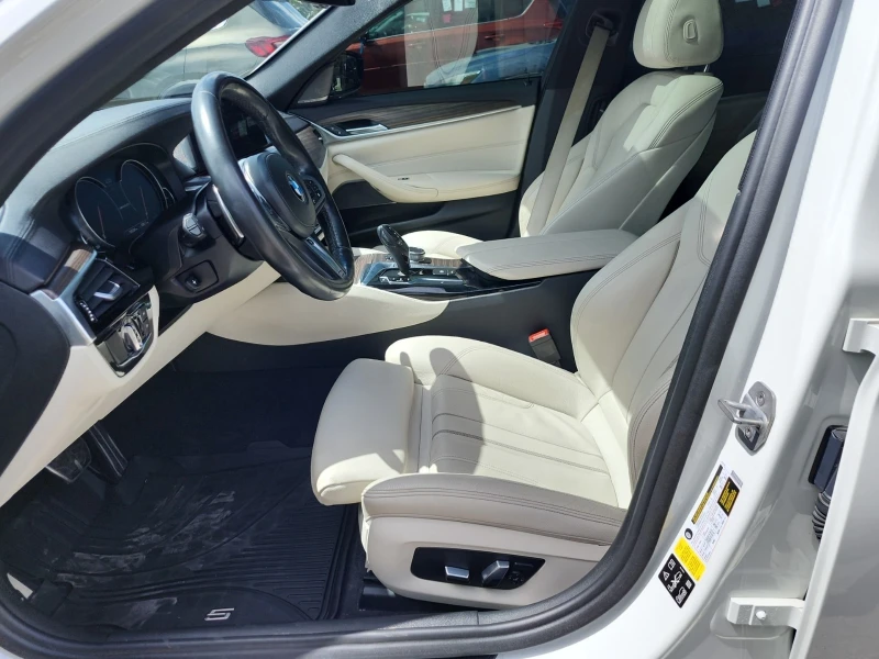 BMW 550 M xDrive * ЦЕНА ДО БЪЛГАРИЯ * (CARFAX) - 44999 лв. - 36514979 | Car24.bg