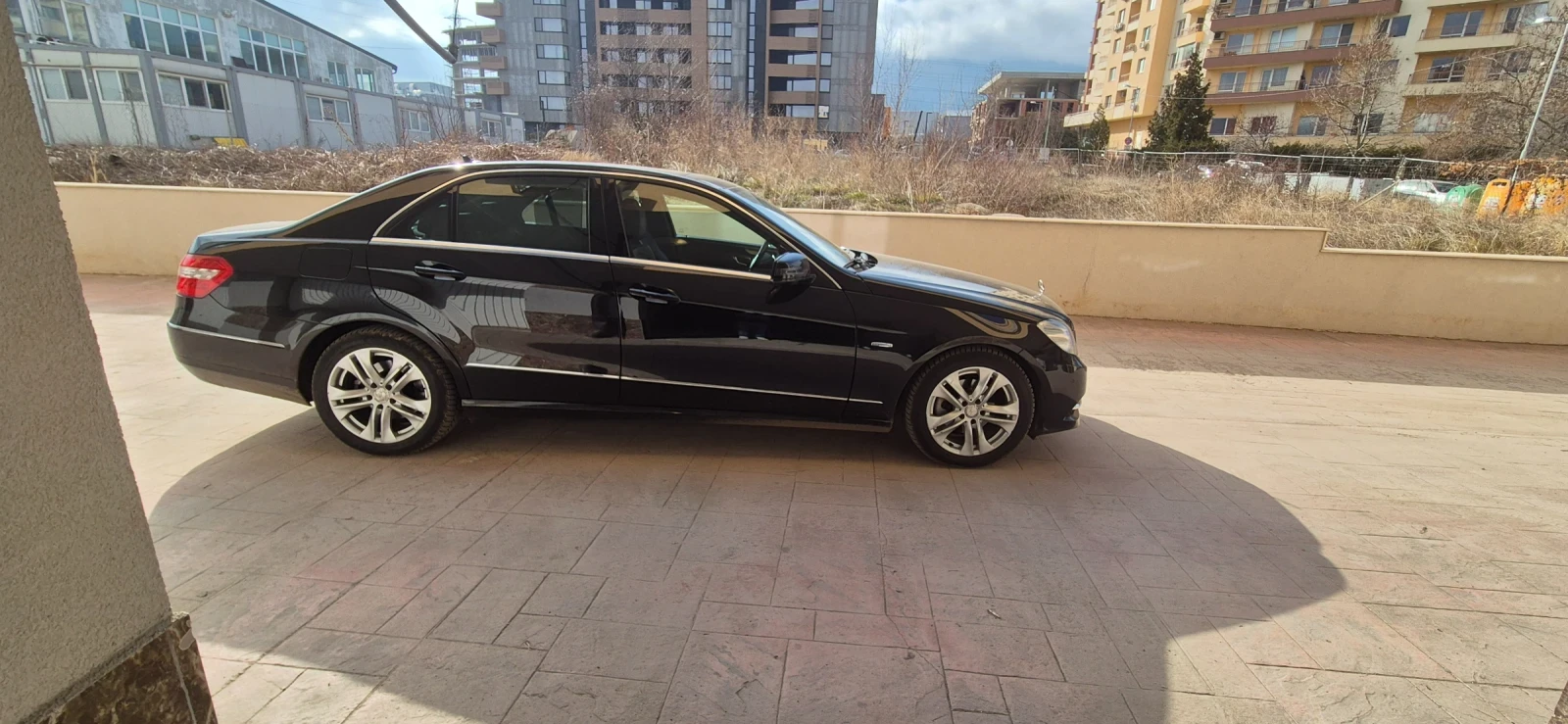 Mercedes-Benz E 200  - изображение 3
