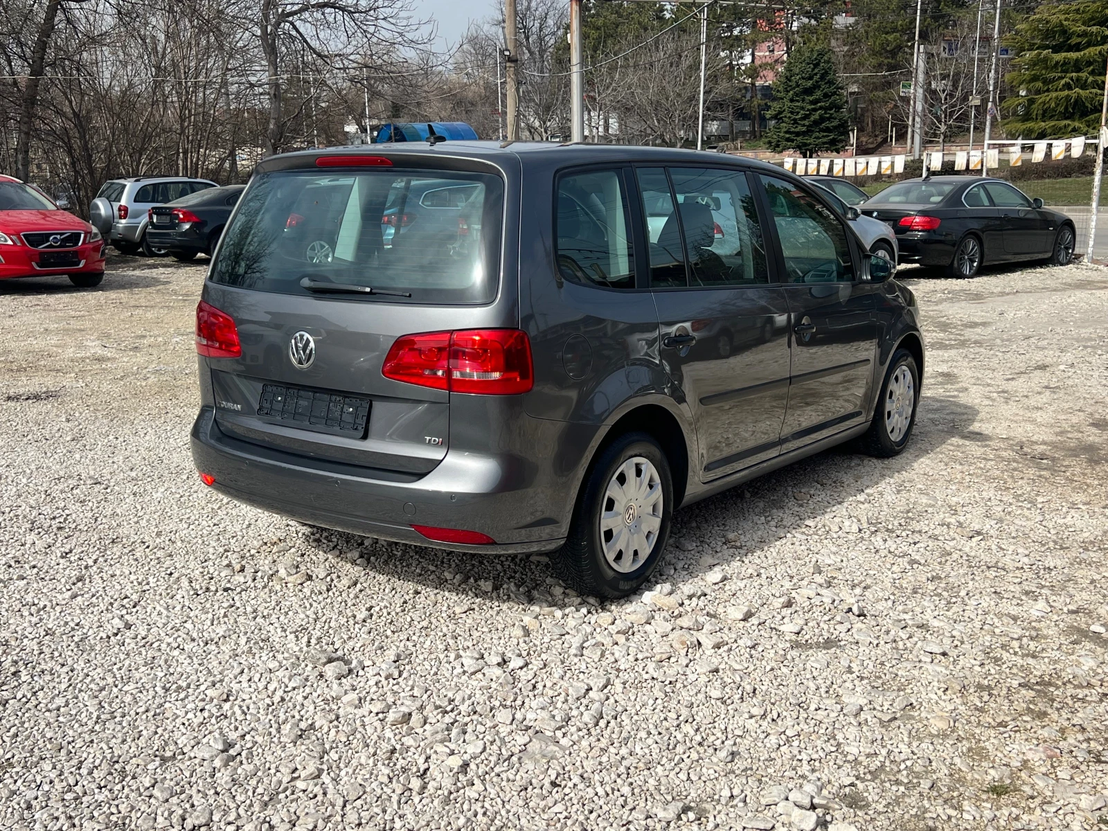 VW Touran 1, 6 tdi 7 места - изображение 5