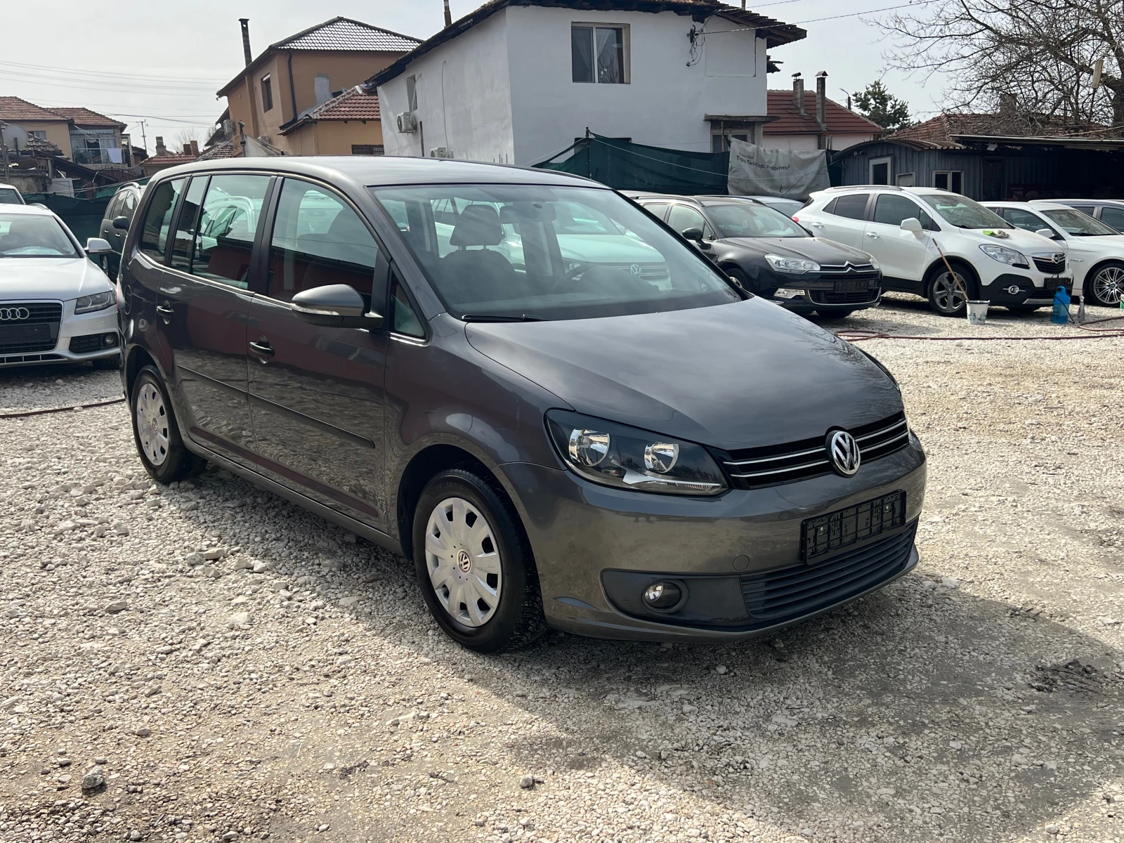 VW Touran 1, 6 tdi 7 места - изображение 7