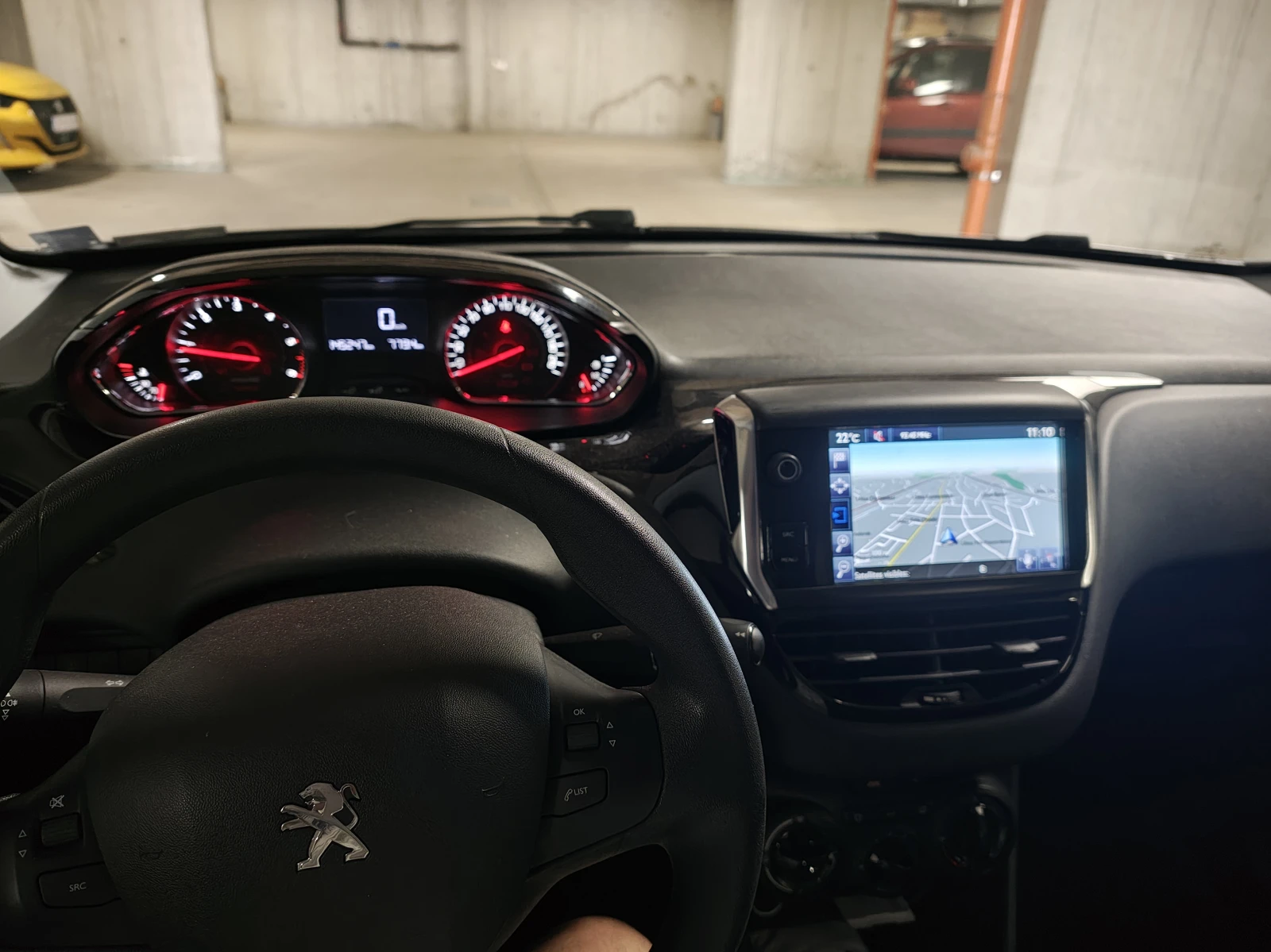 Peugeot 208 1.6 eHDI 92кс NAVI - изображение 8