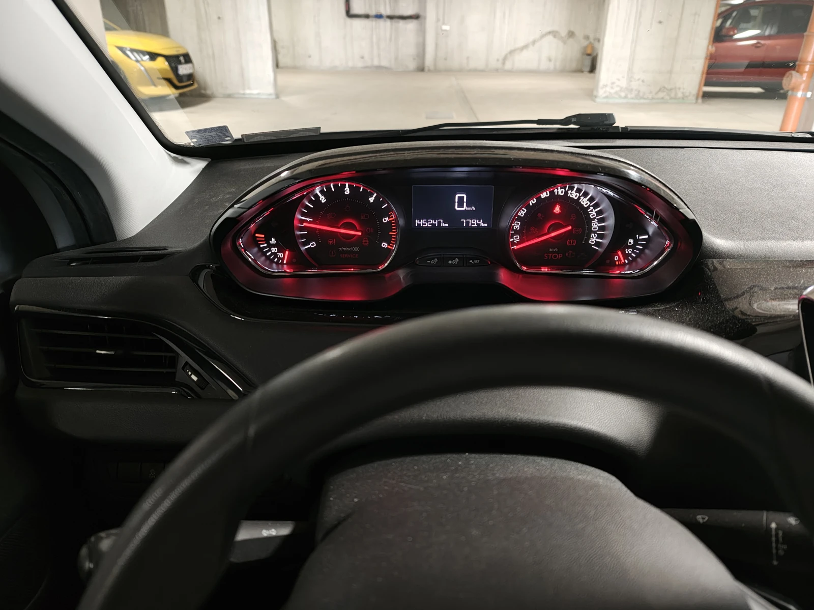 Peugeot 208 1.6 eHDI 92кс NAVI - изображение 9