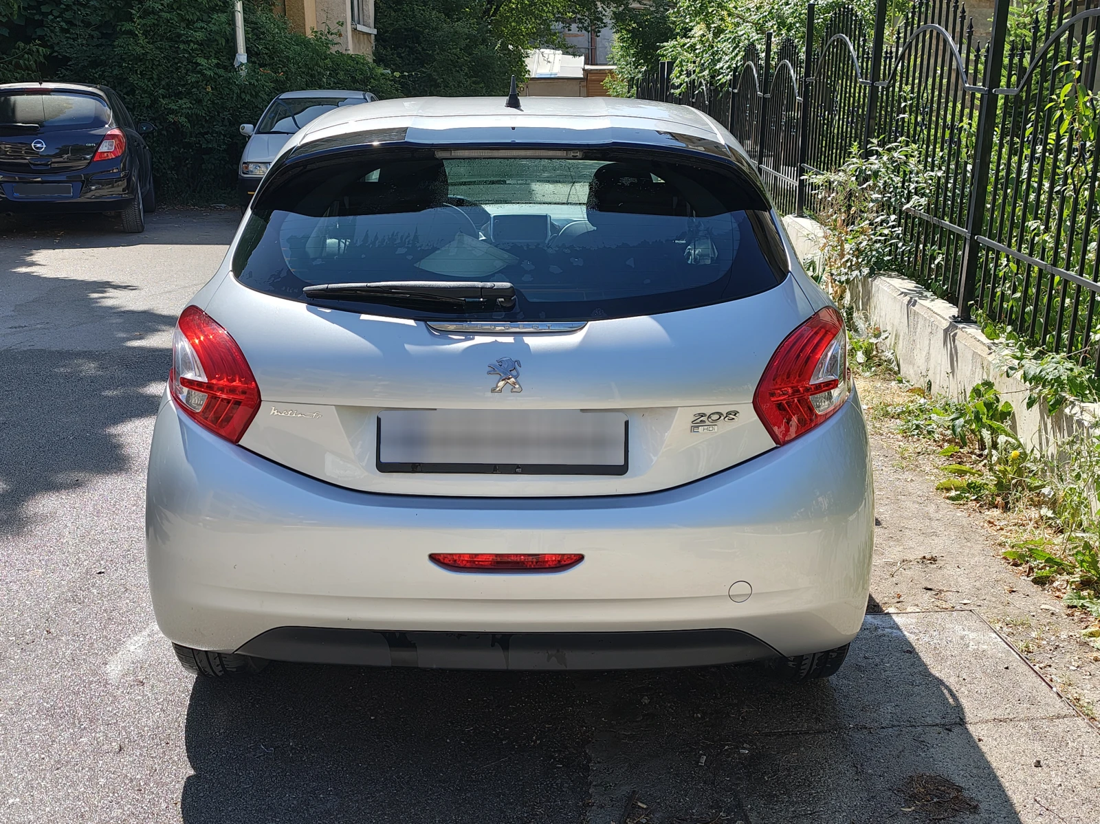 Peugeot 208 1.6 eHDI 92кс NAVI - изображение 6