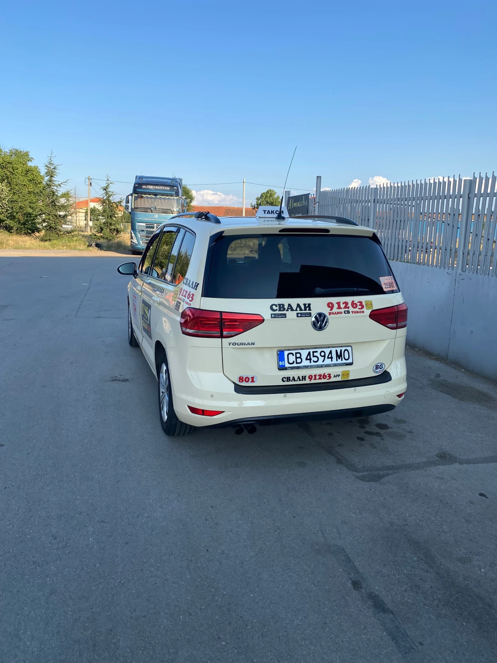 VW Touran 2.0tdi 150hp 6+ 1 места - изображение 3