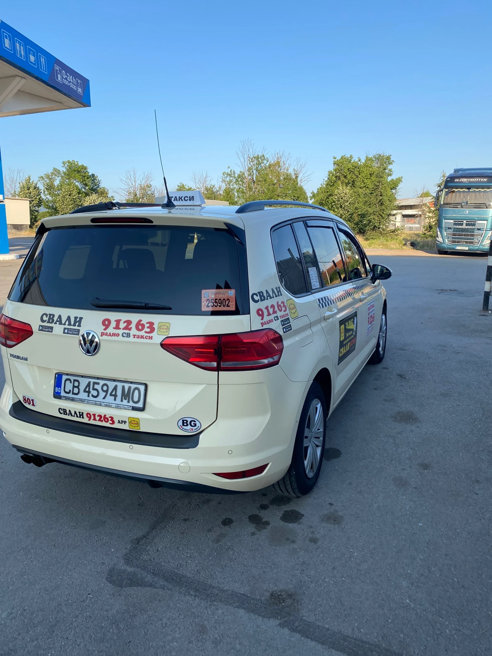 VW Touran 2.0tdi 150hp 6+ 1 места - изображение 4