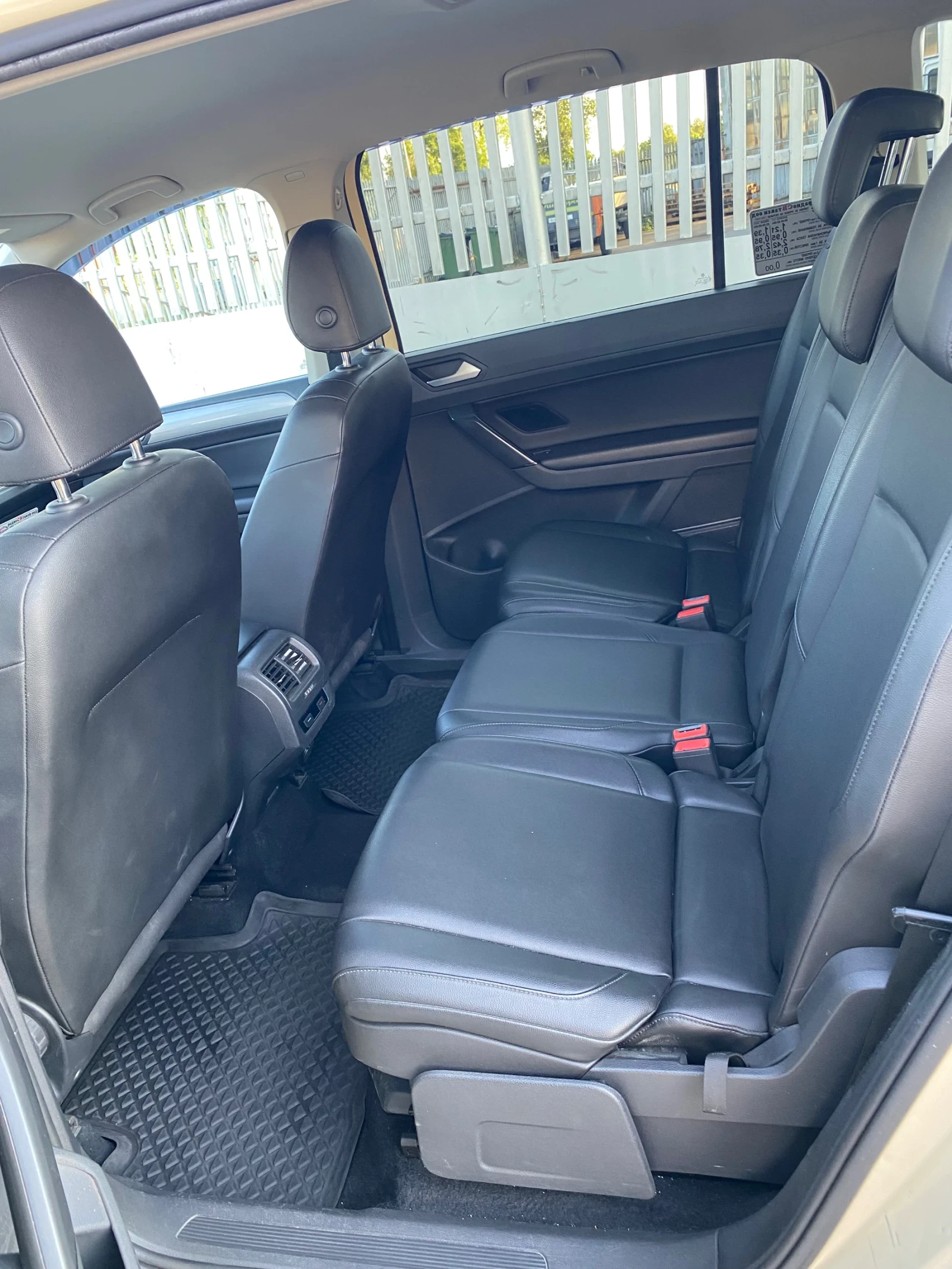VW Touran 2.0tdi 150hp 6+ 1 места - изображение 8