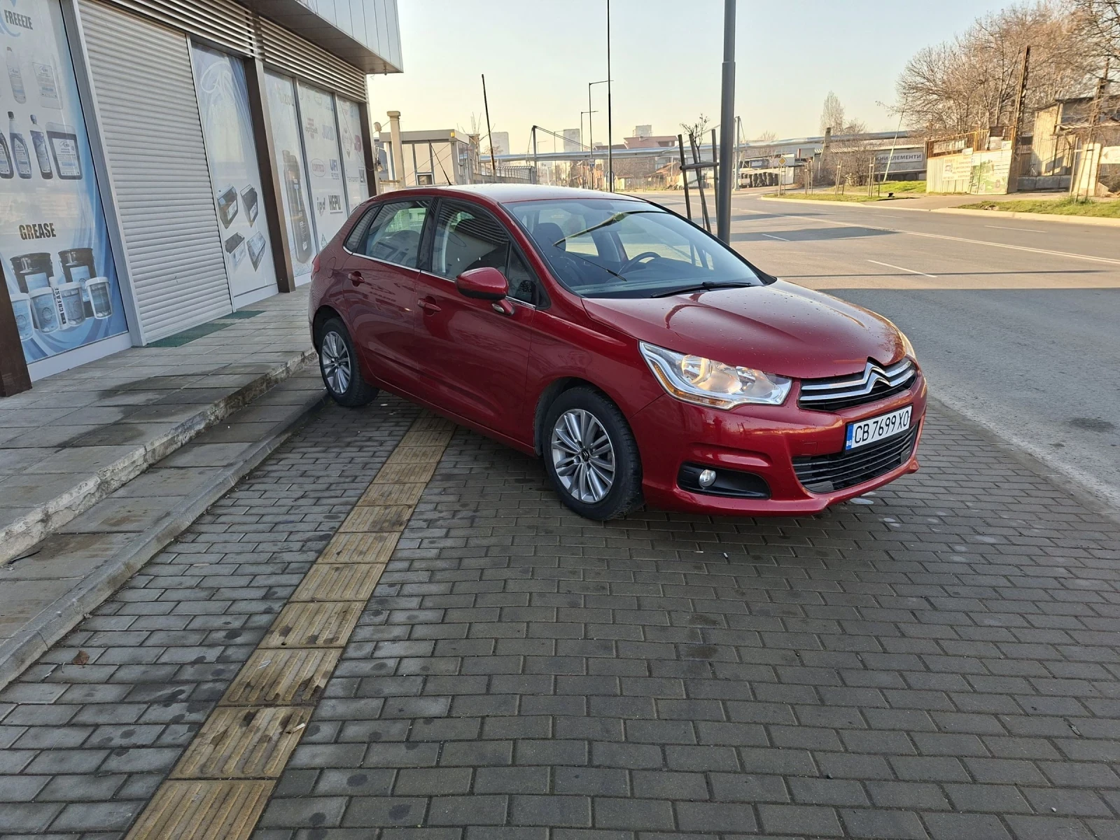 Citroen C4 Automatik 1.6 120 к.с. - изображение 2