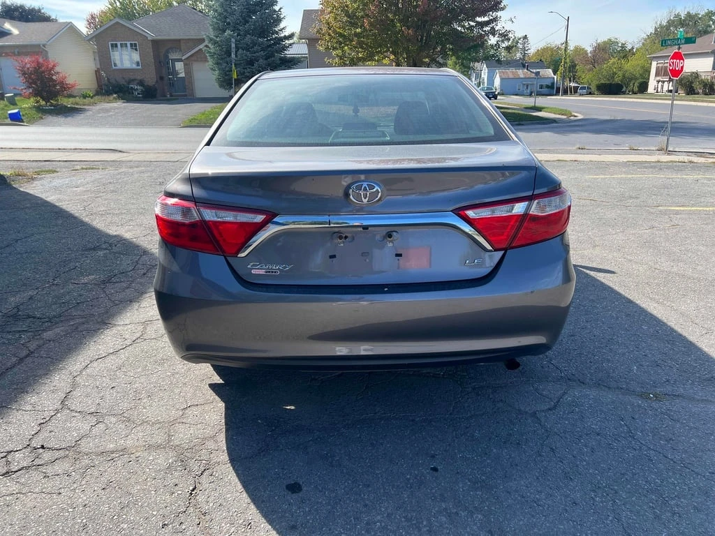 Toyota Camry * 4dr Sdn I4 Auto * CARFAX * ЦЕНА ДО БГ - изображение 4