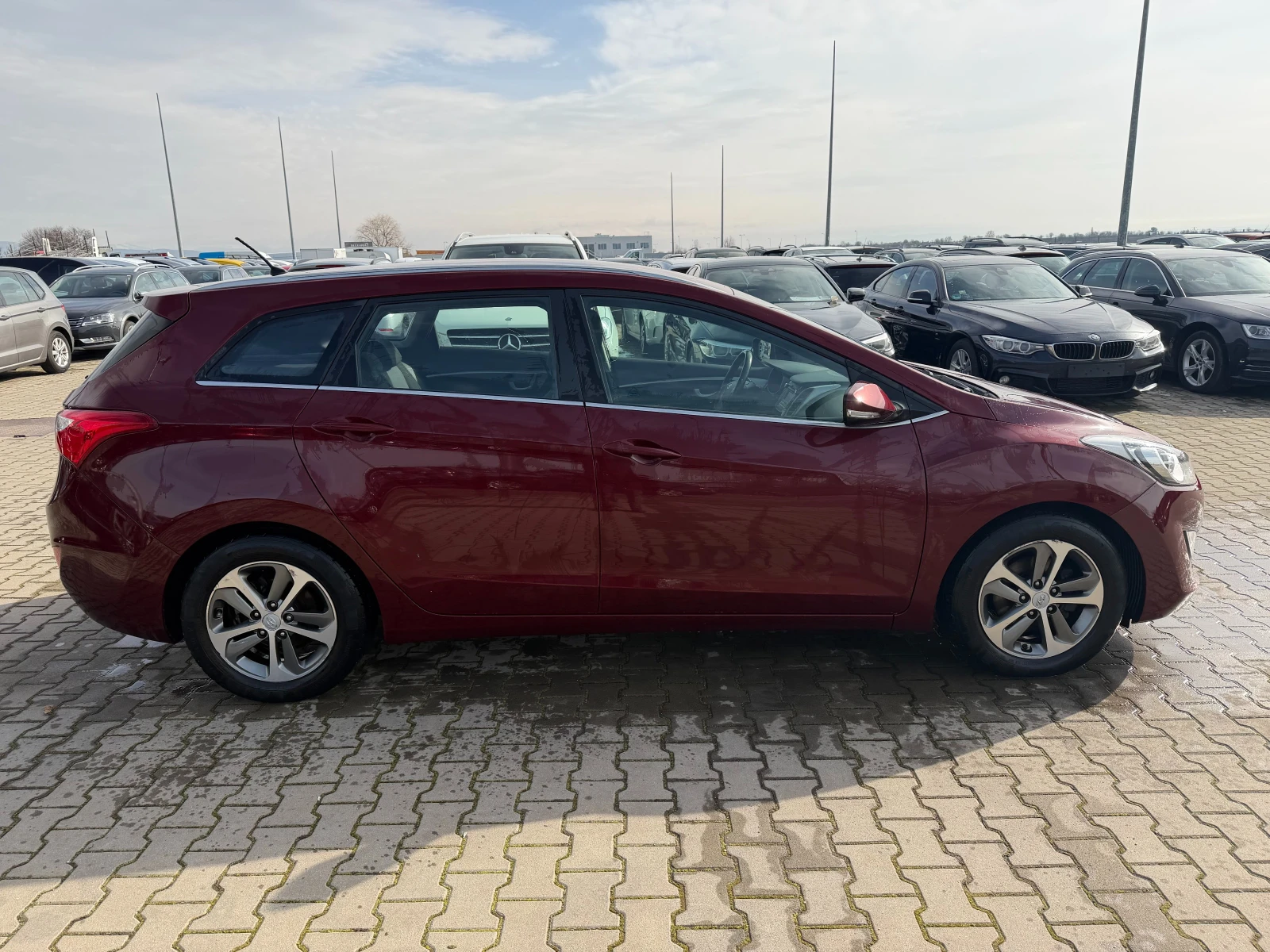 Hyundai I30 1.6CRDI EURO 6 - изображение 5