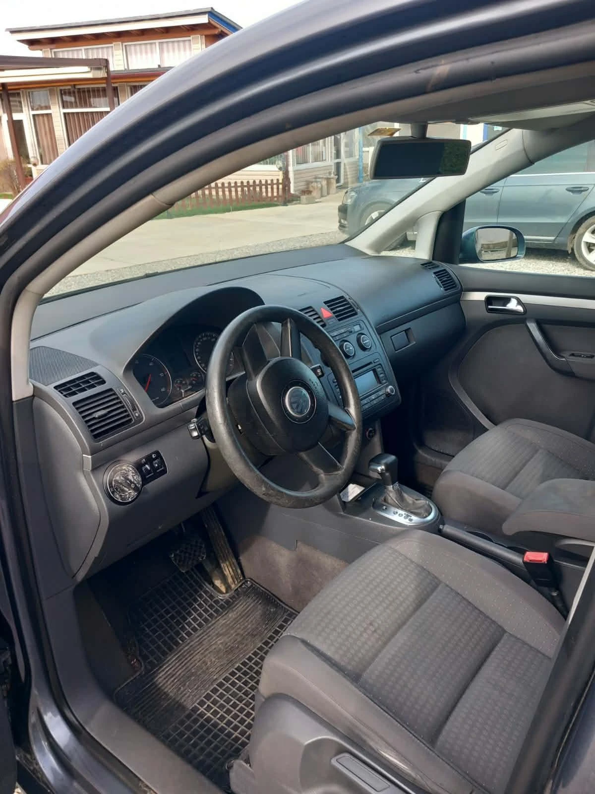 VW Touran  - изображение 5