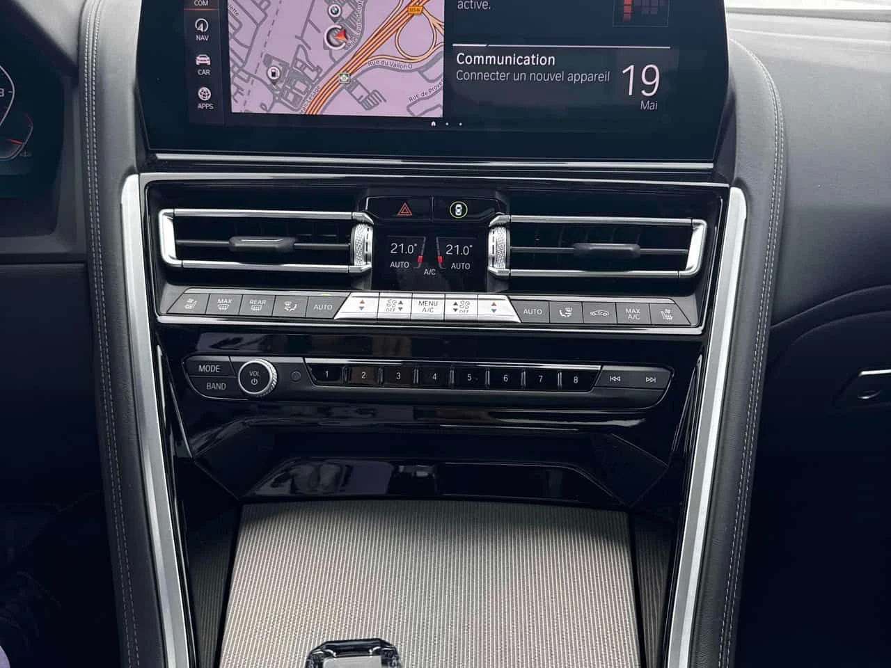 BMW 850  xDrive / 360 / DISTRONIC / HEAD UP , снимка 9 - Автомобили и джипове - 54621530
