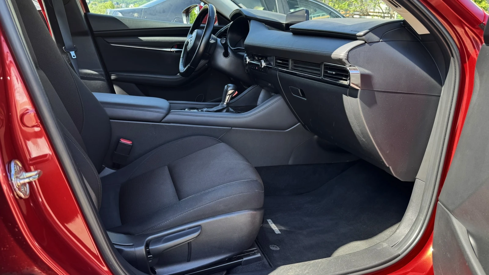Mazda 3 SKY-G MILD HYBRID, снимка 11 - Автомобили и джипове - 54721038