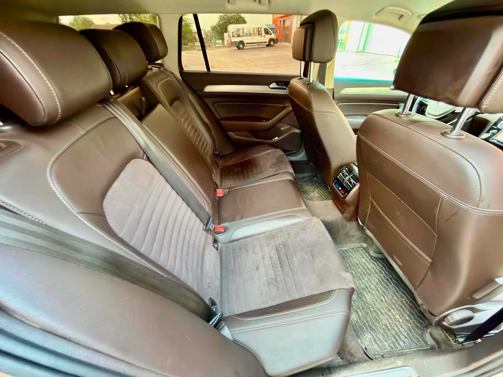 VW Passat Digital LED, снимка 15 - Автомобили и джипове - 54765597