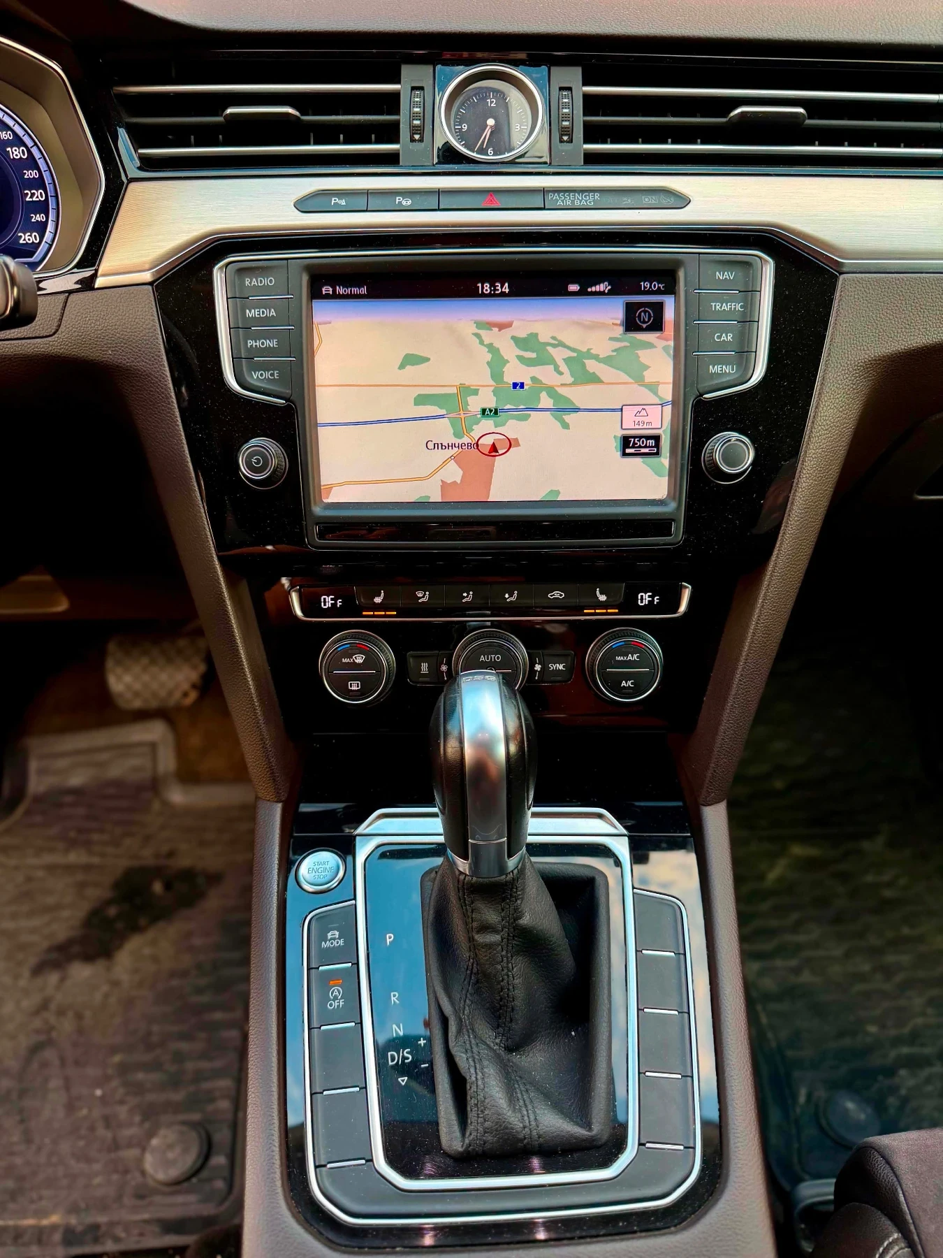 VW Passat Digital LED, снимка 14 - Автомобили и джипове - 54765597