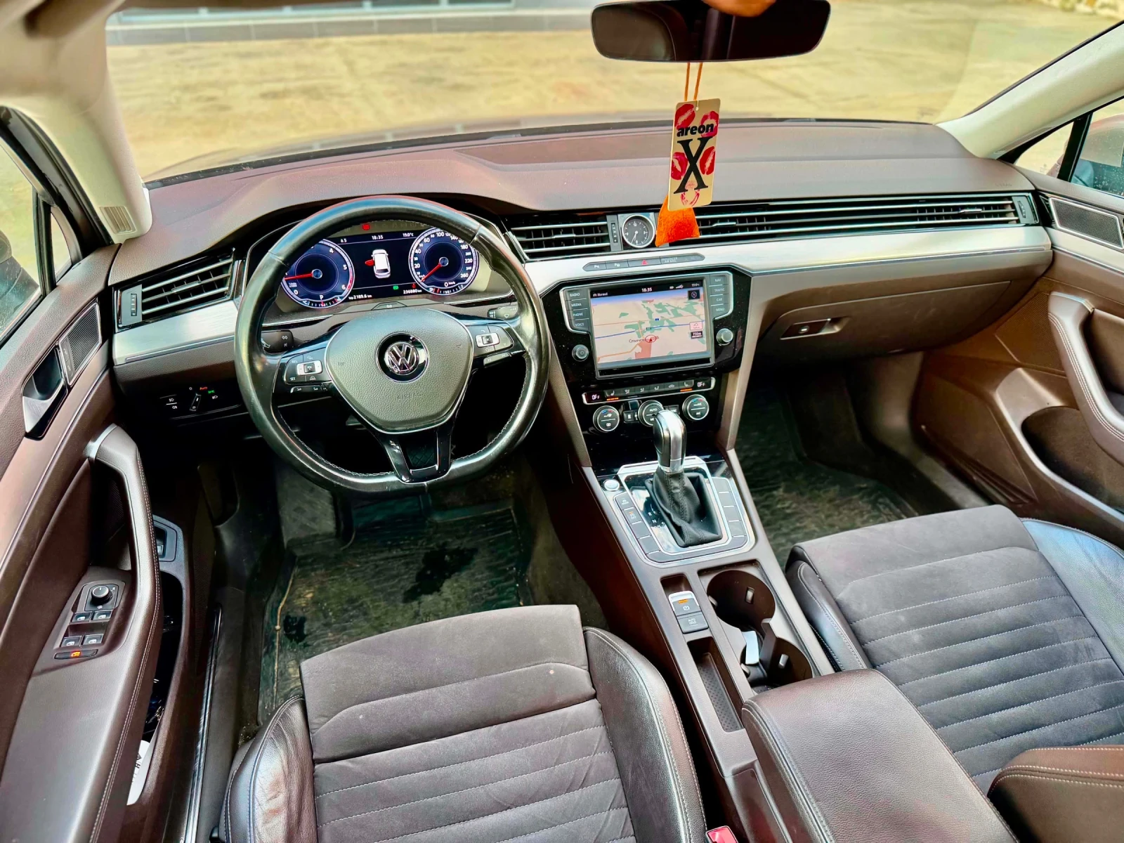 VW Passat Digital LED, снимка 9 - Автомобили и джипове - 54765597