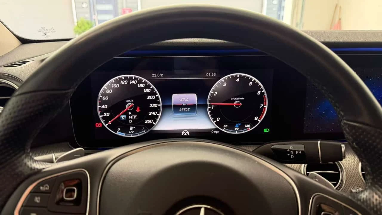 Mercedes-Benz E 400 * АВТОКРЕДИТ БЕЗ ПЪРВОНАЧАЛНА ВНОСКА* , снимка 7 - Автомобили и джипове - 55228552