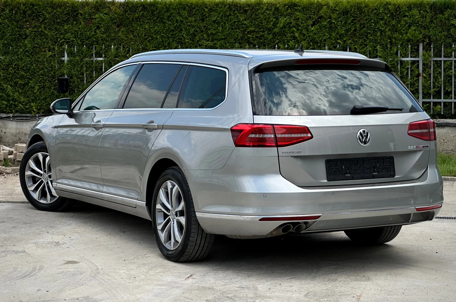 VW Passat 2.0TDI 190кс HIGHLINE DSG* Digital* 4Motion* Подгр, снимка 4 - Автомобили и джипове - 55324401