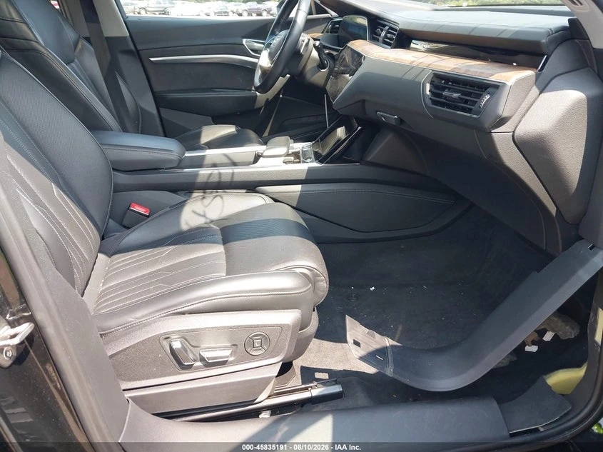 Audi E-Tron PRESTIGE* �����* ���������* ������* MATRIX* M����* | Mobile.bg � ����������� 5