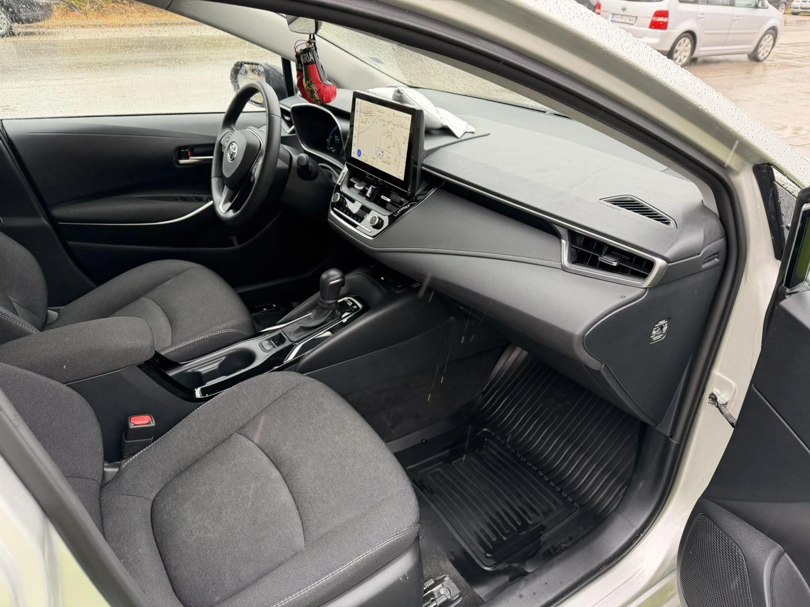 Toyota Corolla 1.8 HEV EXECUTIVE PLUS, снимка 9 - Автомобили и джипове - 56488258
