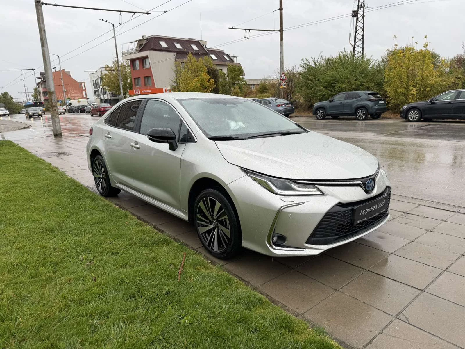 Toyota Corolla 1.8 HEV EXECUTIVE PLUS, снимка 8 - Автомобили и джипове - 56488258