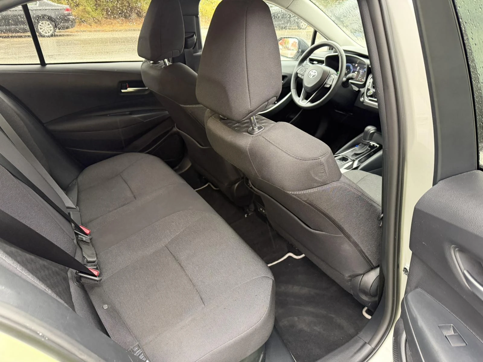 Toyota Corolla 1.8 HEV EXECUTIVE PLUS, снимка 11 - Автомобили и джипове - 56488258